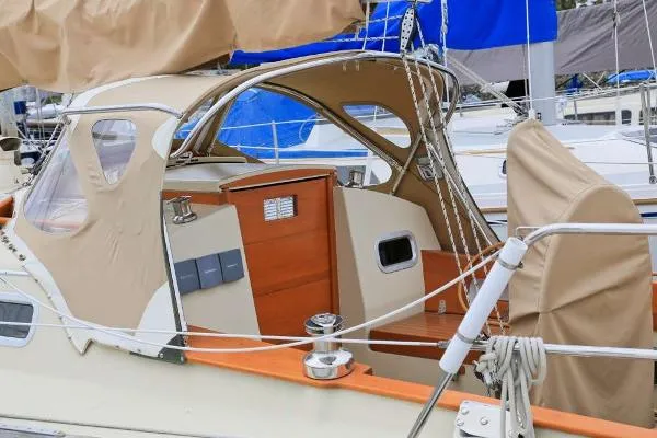 Slide: The Image of Finch Sloop 2005 - 5