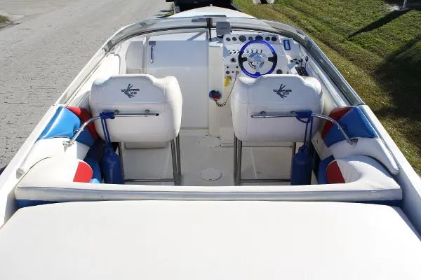 Slide: The Image of Wellcraft 29 Scarab 1994 - 8