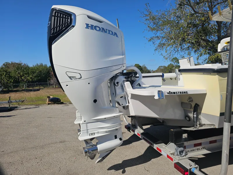 Slide: The Image of Ocean Master 31 Center Console 1987 - 21