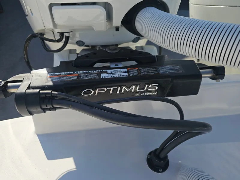 Slide: The Image of Ocean Master 31 Center Console 1987 - 34