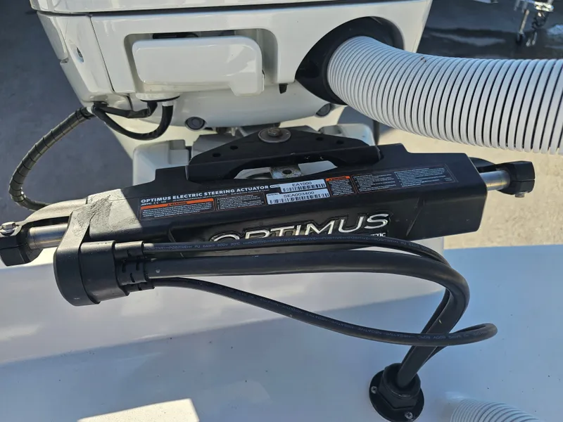 Slide: The Image of Ocean Master 31 Center Console 1987 - 35