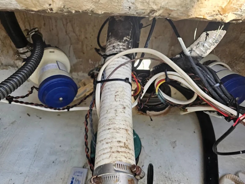 Slide: The Image of Ocean Master 31 Center Console 1987 - 59