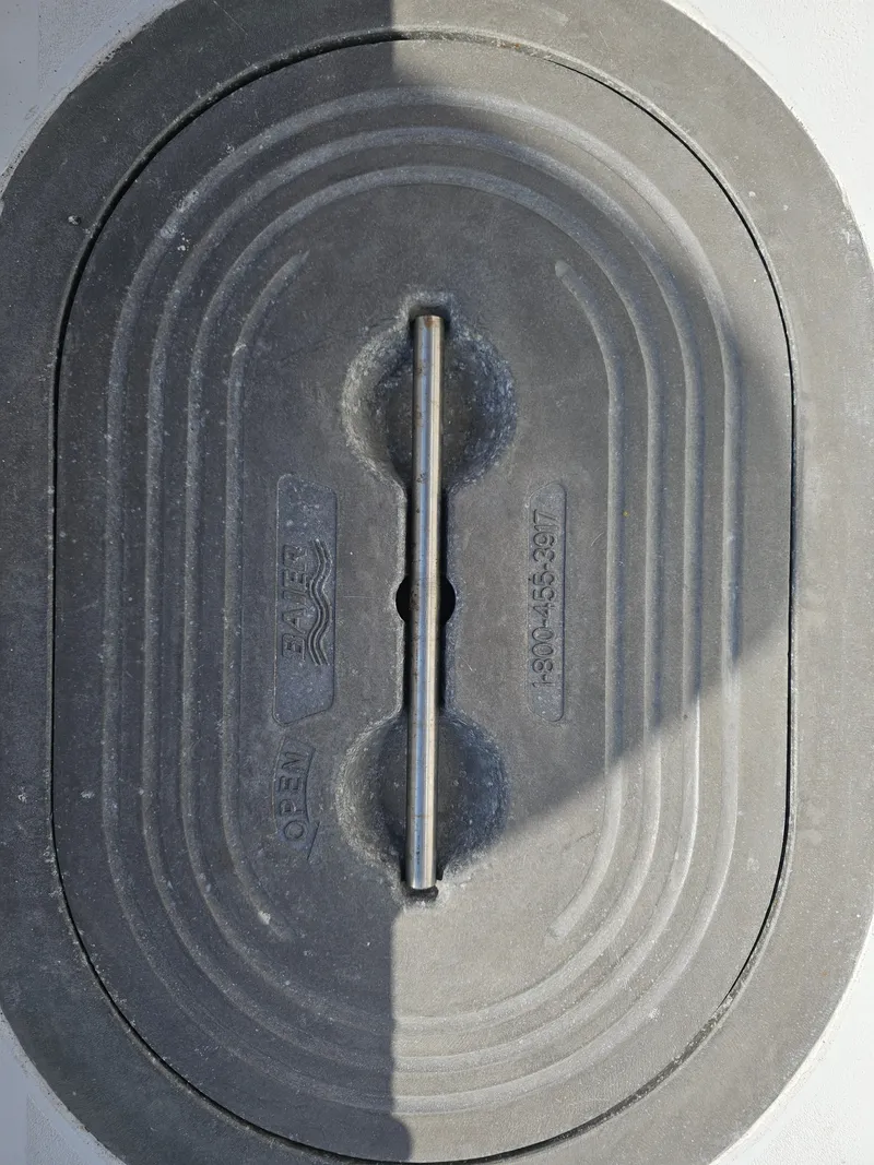 Slide: The Image of Ocean Master 31 Center Console 1987 - 60