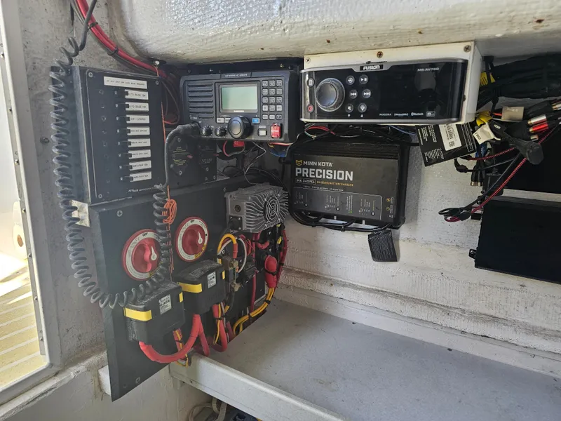 Slide: The Image of Electronics system of a 1987 Ocean Master 31 boat. - 26