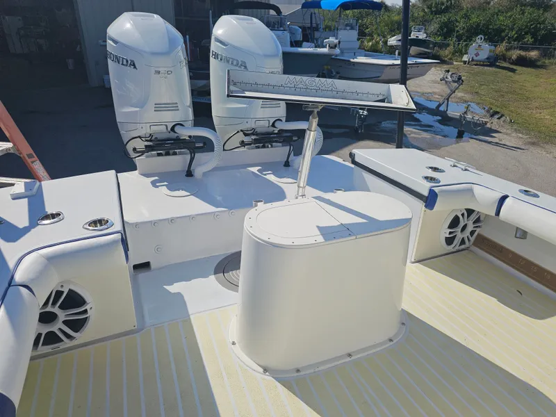 Slide: The Image of 1987 Ocean Master 31 boat with Honda engines. - 4