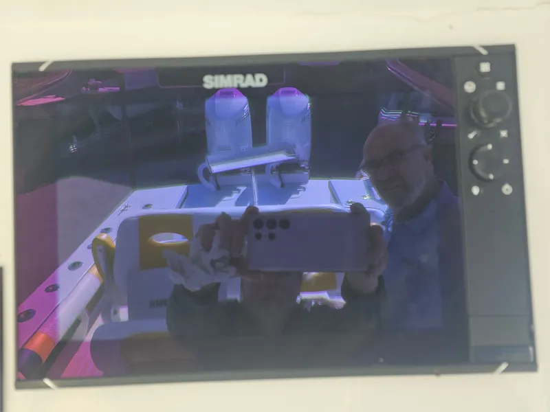 Slide: The Image of Simrad display on Ocean Master 31 boat, year 1987. - 41