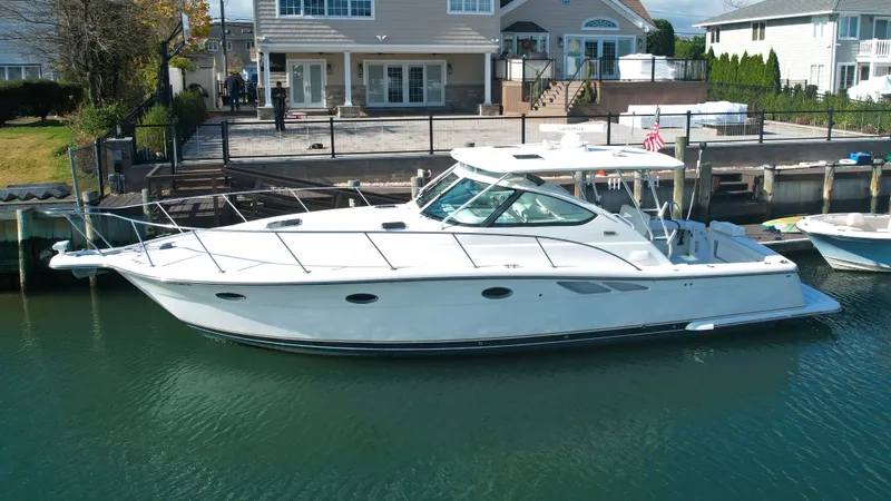 The Image of Tiara 3800 Open 2007 - 0