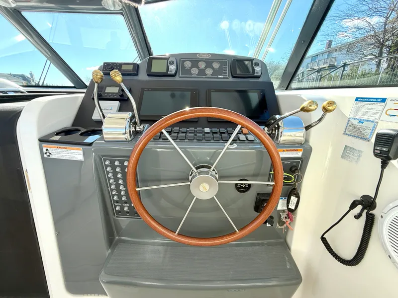 Slide: The Image of Tiara 3800 Open 2007 - 25