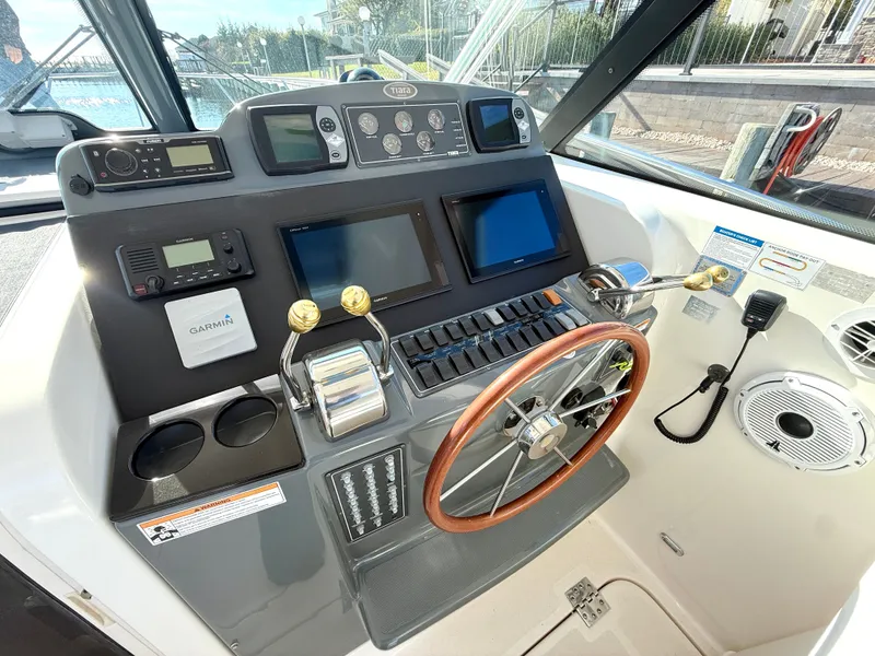 Slide: The Image of Tiara 3800 Open 2007 - 26