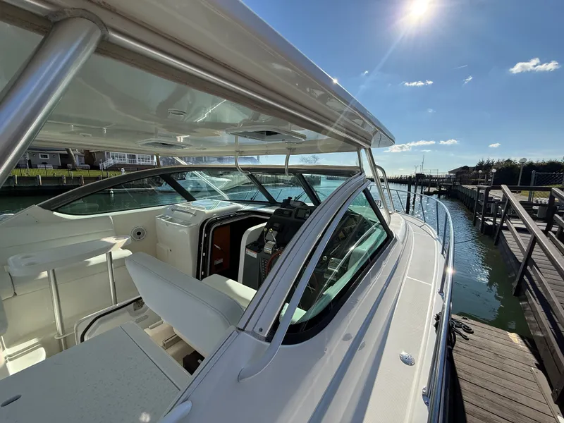 Slide: The Image of Tiara 3800 Open 2007 - 7