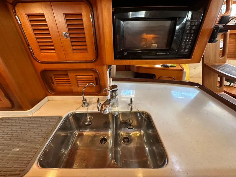 Slide: The Image of Passport 470 2006 - 12