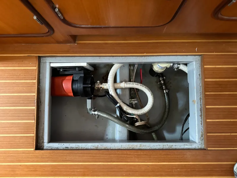 Slide: The Image of Passport 470 2006 - 30