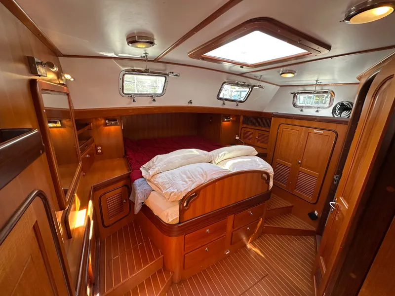 Slide: The Image of Passport 470 2006 - 7