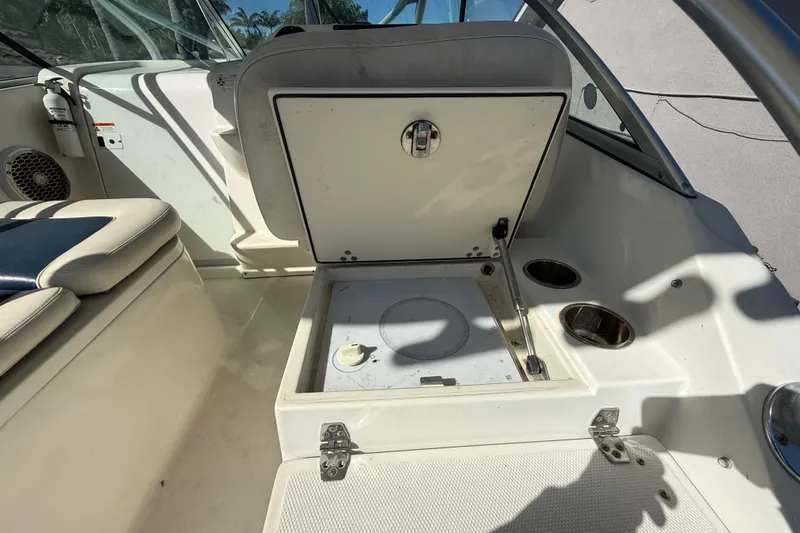 Slide: The Image of 2007 Hydra-Sports Vector 2900 VX boat interior with open storage compartment. - 109