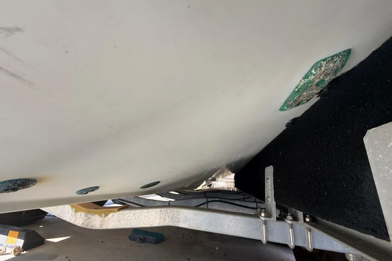 Slide: The Image of 2007 Hydra-Sports Vector 2900 VX boat hull on trailer, showing underside details. - 55