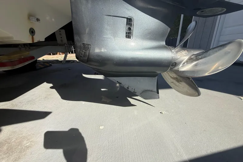 Slide: The Image of 2007 Hydra-Sports Vector 2900 VX boat propeller and lower unit in sunlight. - 62