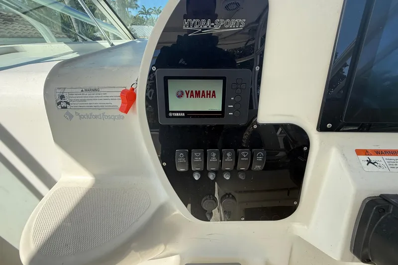 Slide: The Image of 2007 Hydra-Sports Vector 2900 VX dashboard with Yamaha display and control panel. - 84