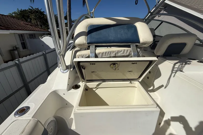 Slide: The Image of 2007 Hydra-Sports Vector 2900 VX boat interior with open storage compartment. - 93