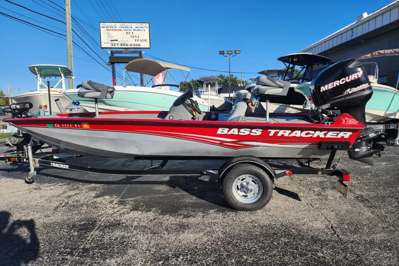 The Image of 2013 TRACKER MARINE Bass Tracker Pro Team 175 TWX boat on trailer, outdoor display. - 0