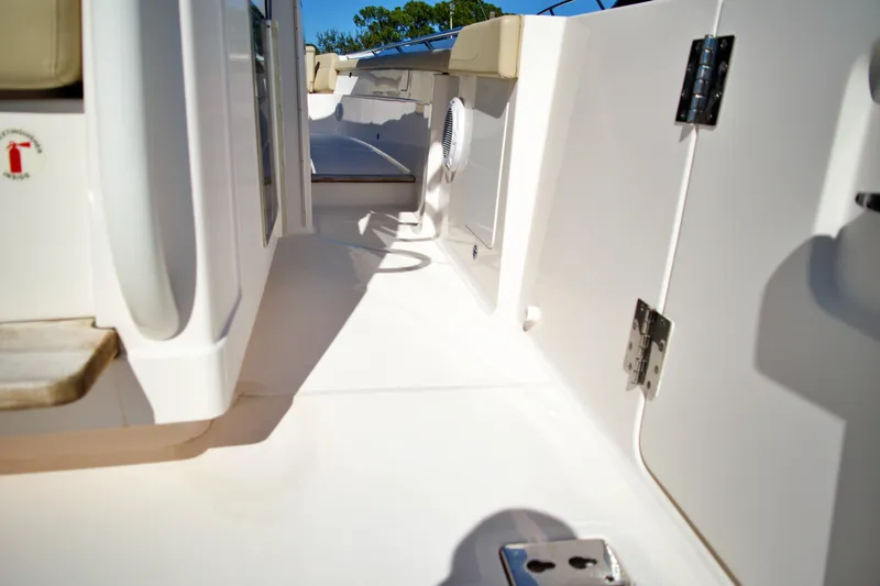 Slide: The Image of 2019 PURSUIT 408 S - Image 38 - 38