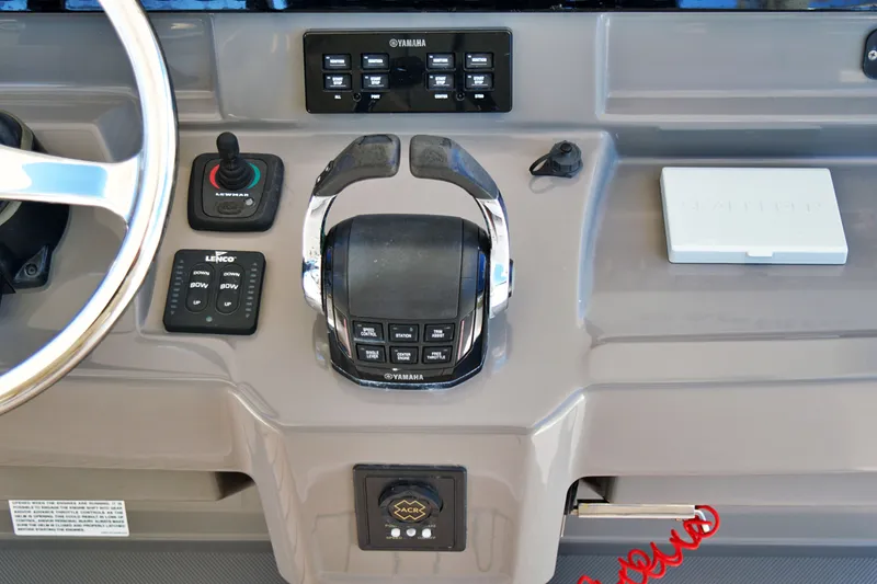 Slide: The Image of 2019 PURSUIT 408 S - Image 48 - 48