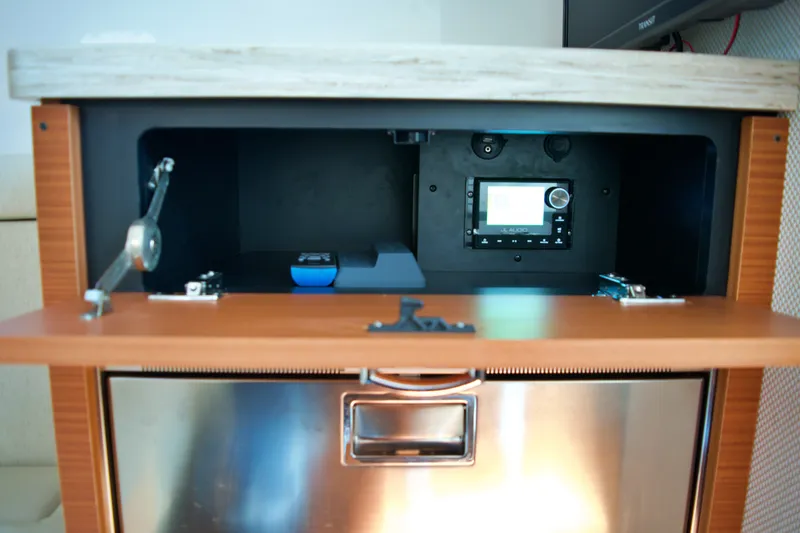 Slide: The Image of 2019 PURSUIT 408 S - Image 59 - 59