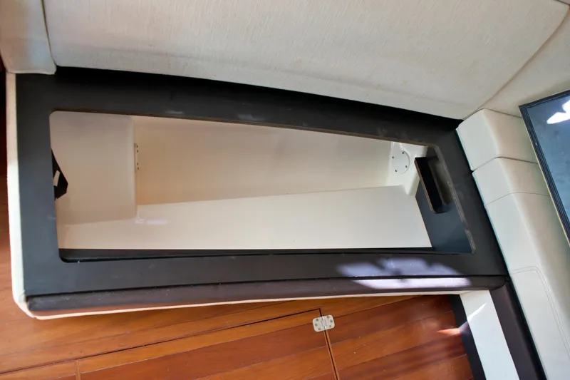 Slide: The Image of 2019 PURSUIT 408 S - Image 73 - 73