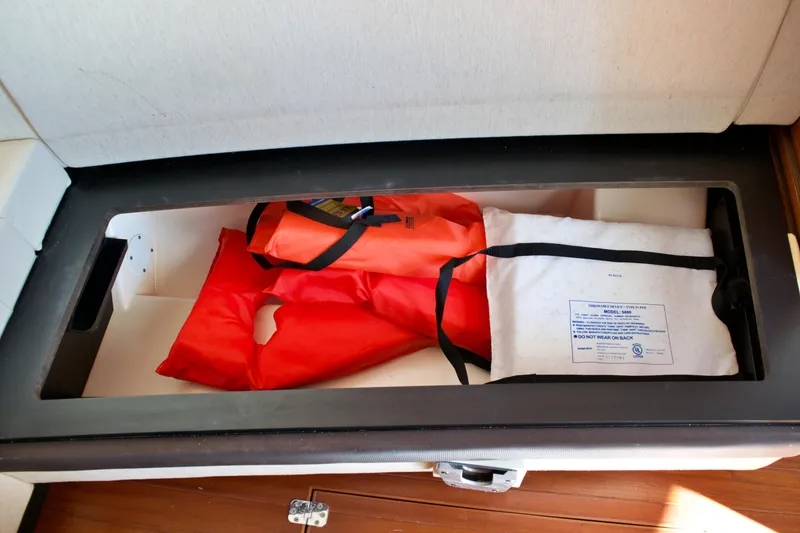 Slide: The Image of 2019 PURSUIT 408 S - Image 74 - 74