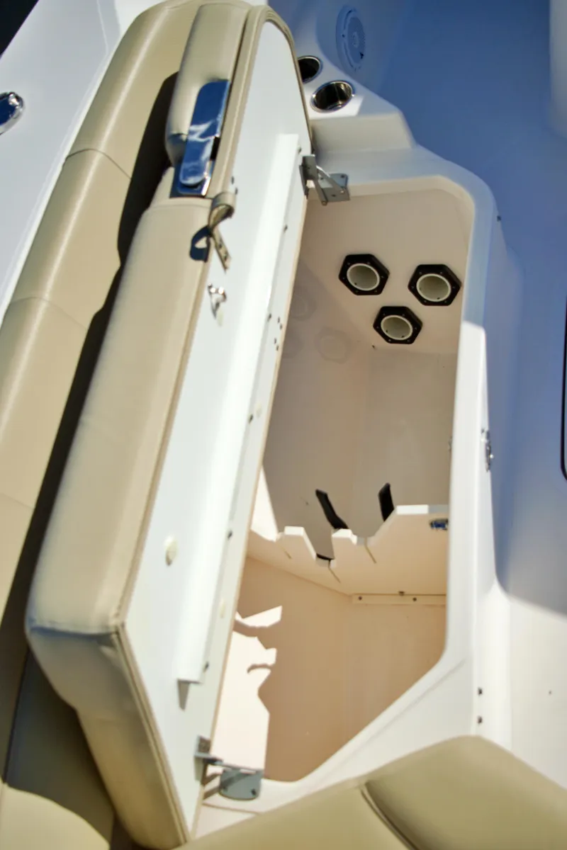 Slide: The Image of 2019 PURSUIT 408 S - Image 85 - 85