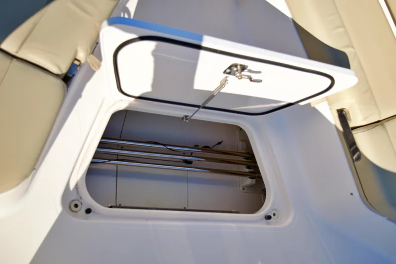 Slide: The Image of 2019 PURSUIT 408 S - Image 97 - 97