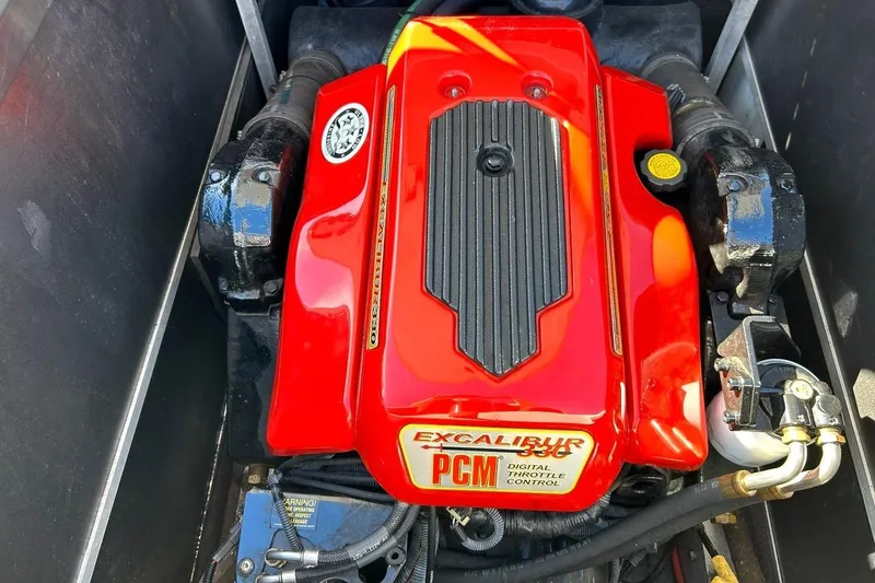 Slide: The Image of 2007 Nautique Super Air Nautique 220 engine with PCM Excalibur digital throttle control. - 6