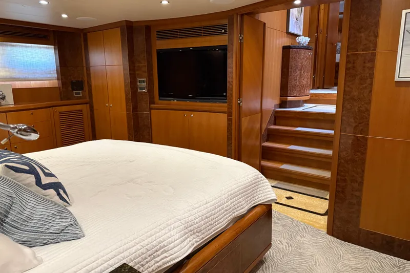 Slide: The Image of Main Salon - 22