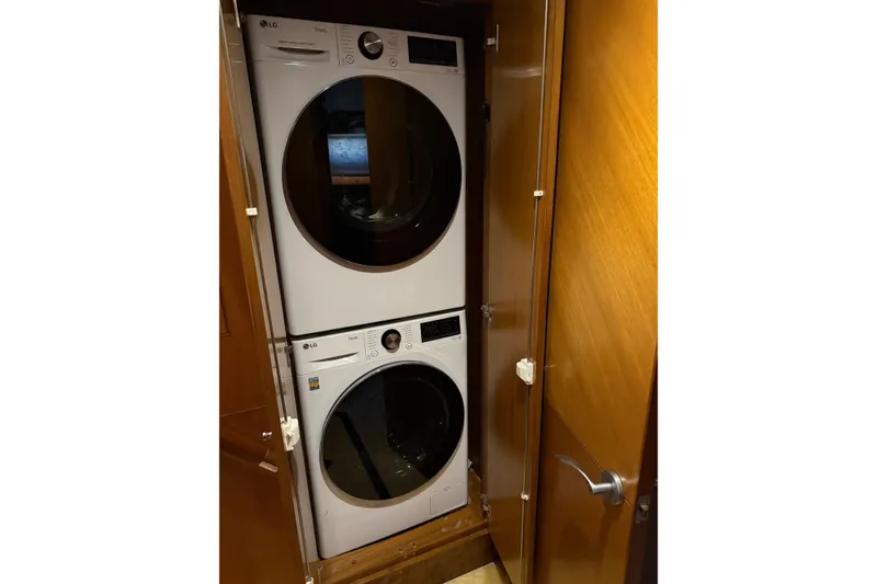 Slide: The Image of Main Salon - 23