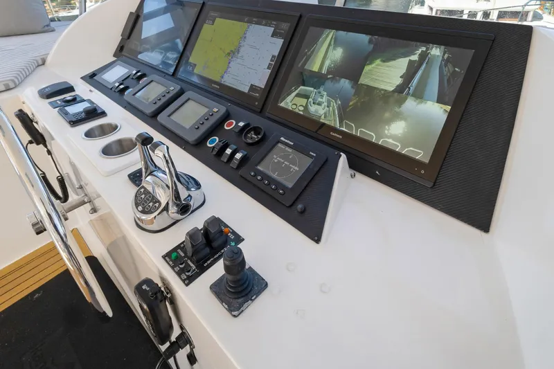 Slide: The Image of Fly Helm - 89