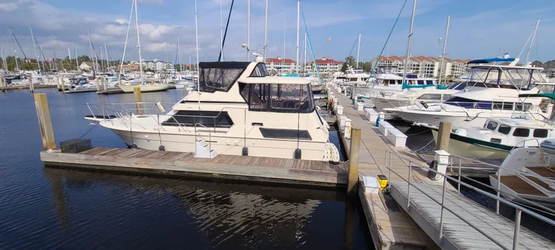 The Image of Hatteras 40 Motor Yacht 1991 - 0