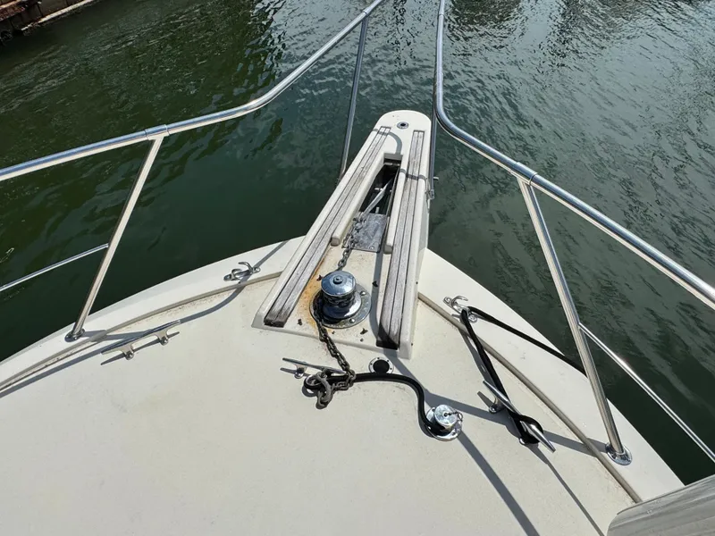 Slide: The Image of Hatteras 40 Motor Yacht 1991 - 10