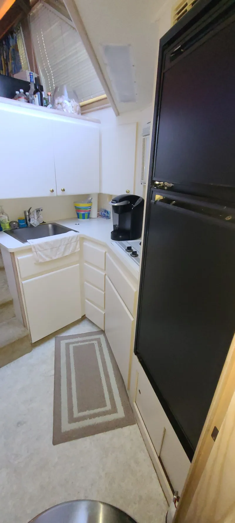 Slide: The Image of Hatteras 40 Motor Yacht 1991 - 7