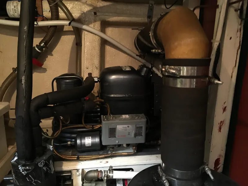 Slide: The Image of Grand Banks 42 Europa 1982 - 60