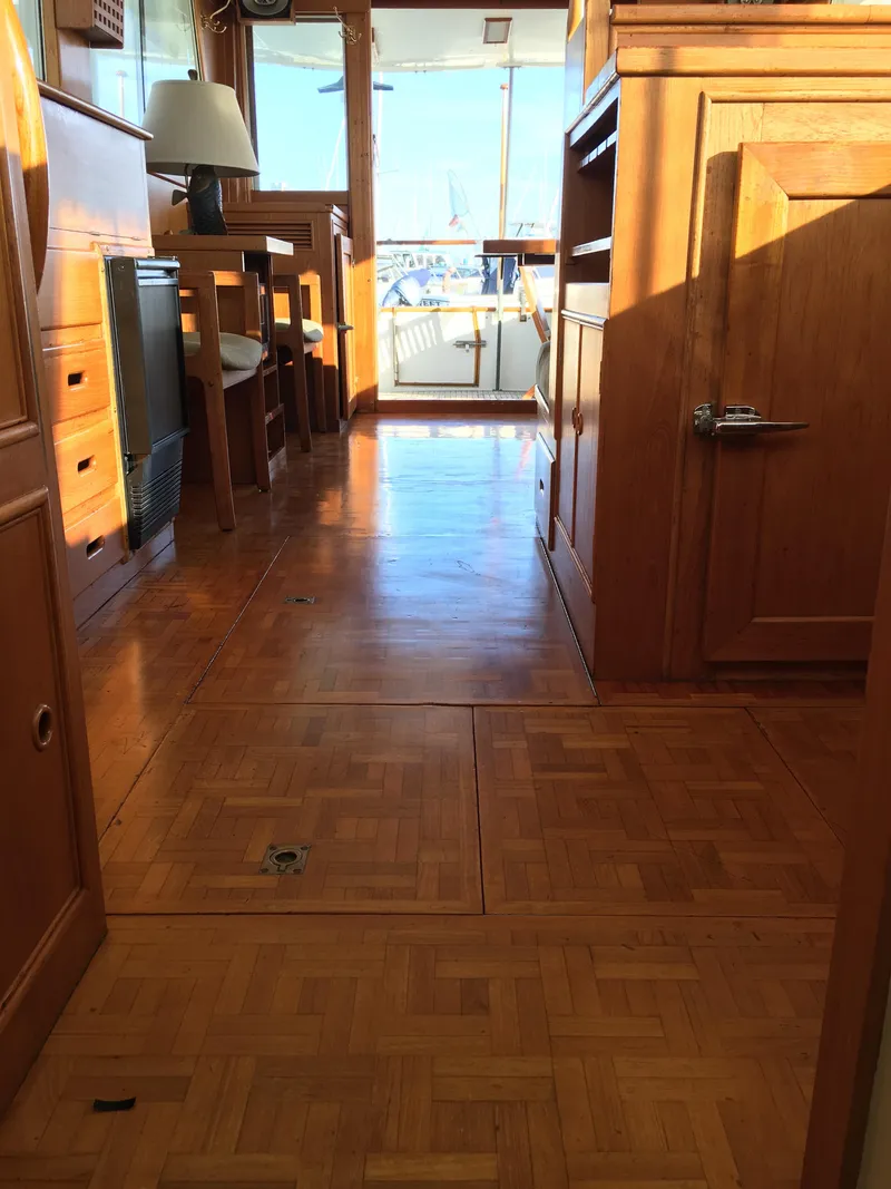 Slide: The Image of Grand Banks 42 Europa 1982 - 65