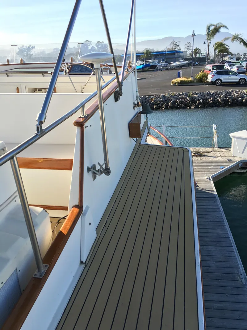 Slide: The Image of Grand Banks 42 Europa 1982 - 74