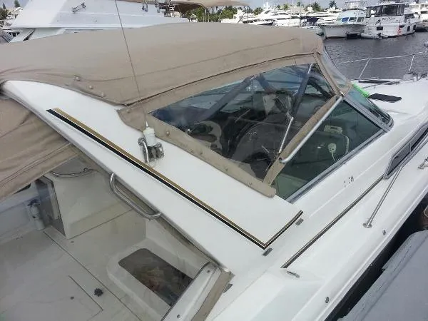 Slide: The Image of Sea Ray 330 Express Cruiser 1992 - 8