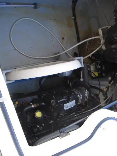 Slide: The Image of Bayliner 225 BOW RIDER 2009 - 11