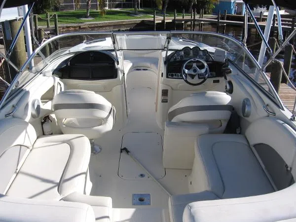 Slide: The Image of Bayliner 225 BOW RIDER 2009 - 7