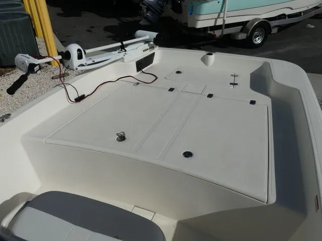 Slide: The Image of Mako Pro Skiff 17 CC 2023 - 8