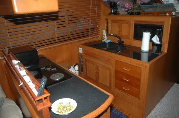Slide: The Image of Camargue Euro Sedan Motoryacht 1995 - 7