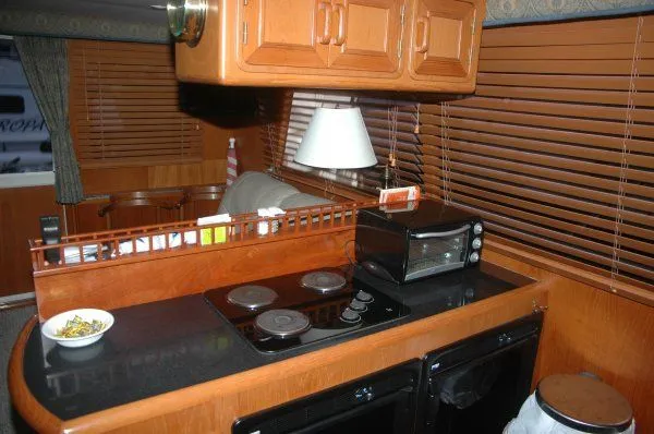 Slide: The Image of Camargue Euro Sedan Motoryacht 1995 - 8