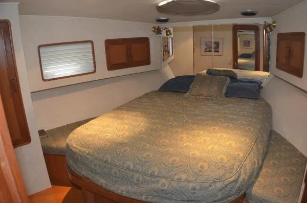 Slide: The Image of Camargue Euro Sedan Motoryacht 1995 - 9
