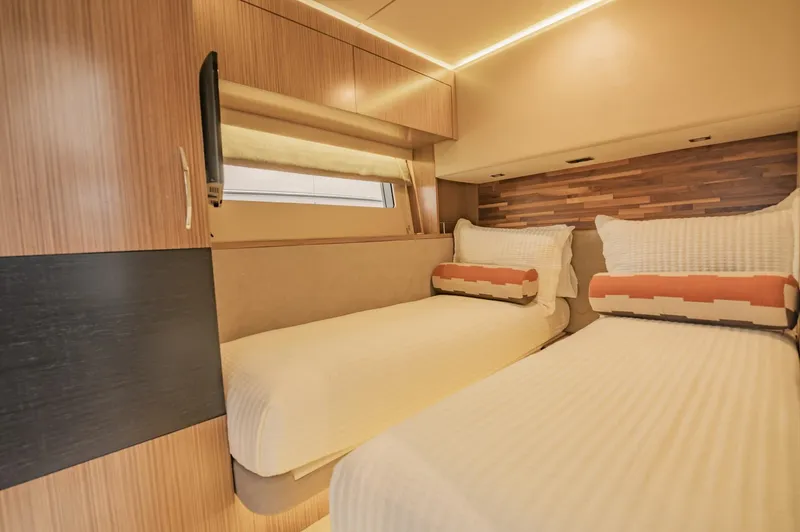 Slide: The Image of Luxurious twin bed cabin in 2018 Sea Ray L590 yacht. - 48