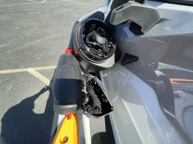 Slide: The Image of Sea-Doo FISH PRO 2025 - 11