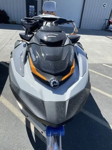 Slide: The Image of Sea-Doo FISH PRO 2025 - 17